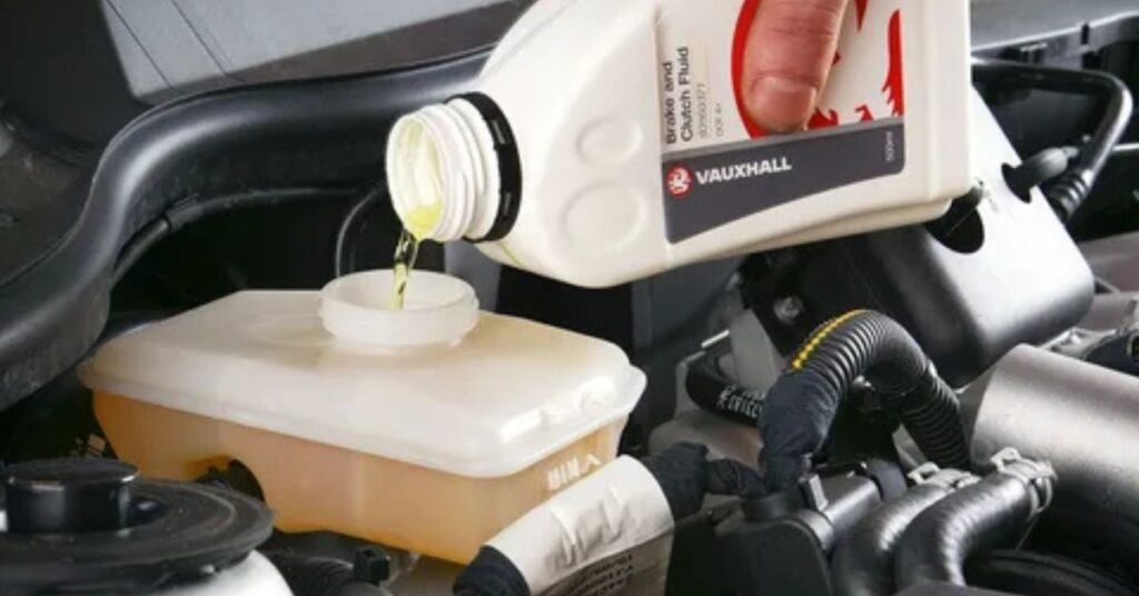 symptoms bad brake fluid