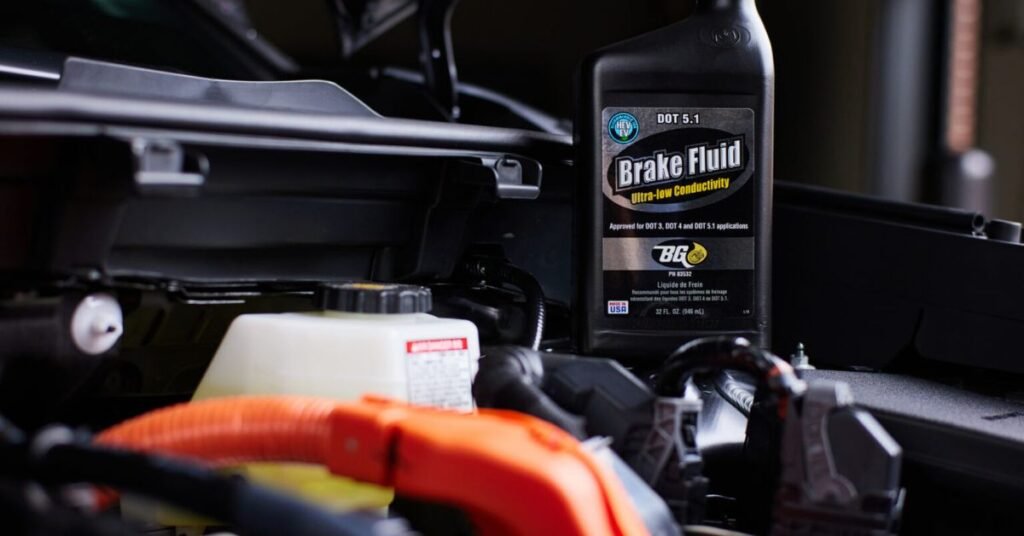 symptoms bad brake fluid
